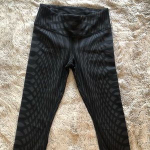 Alo yoga pants